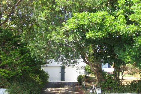 Photo of property in 6 Hadfield Street, Beach Haven, Auckland, 0626