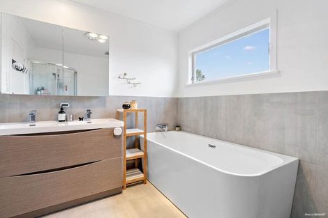 Photo of property in 1/16 Parkview Place, Pakuranga, Auckland, 2010