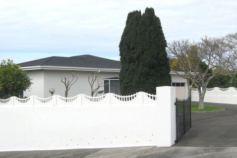 Photo of property in 6 Catherine Crescent, Moturoa, New Plymouth, 4310