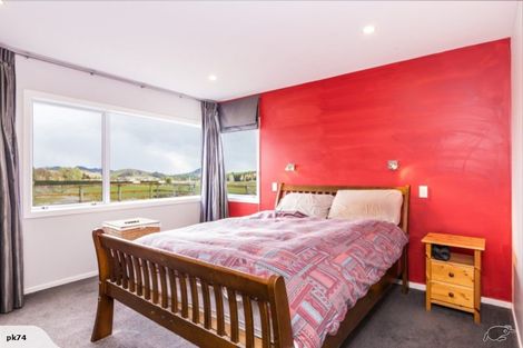 Photo of property in 40 Grant Road, Kinloch, Taupo, 3385