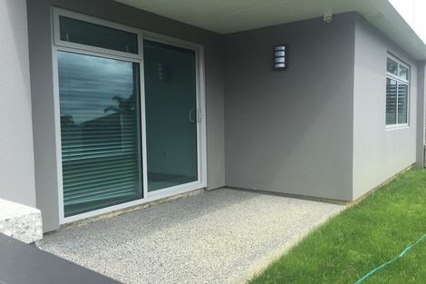 Photo of property in 1 Henriette Place, The Gardens, Auckland, 2105