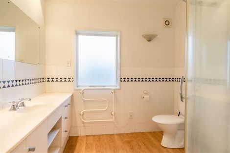 Photo of property in 101b Yaldhurst Road, Sockburn, Christchurch, 8042