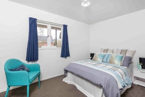 Photo of property in 4 Staveley Avenue, Mount Roskill, Auckland, 1041