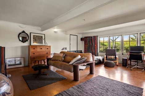 Photo of property in 37 Fairfax Avenue, Northcote, Auckland, 0627