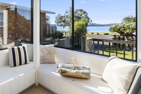 Photo of property in 2 Seaview Road, Paihia, 0200