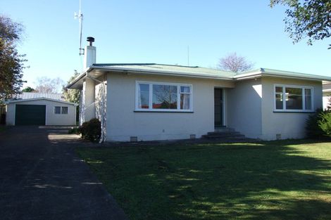 Photo of property in 4 Galway Avenue, Hokowhitu, Palmerston North, 4410