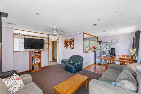 Photo of property in 60 Forest Hill Road, Henderson, Auckland, 0612