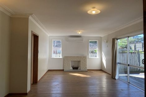 Photo of property in 50 Edmonton Road, Henderson, Auckland, 0612