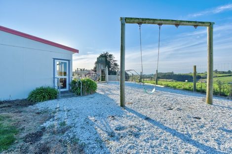 Photo of property in 22 Glenham School Road, Glenham, Wyndham, 9891