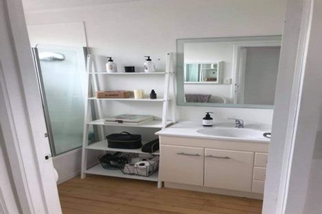 Photo of property in 1/20 Penning Road, Castor Bay, Auckland, 0620