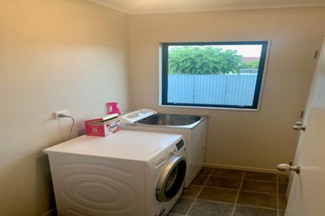 Photo of property in 1 Admiral Crescent, Flagstaff, Hamilton, 3210