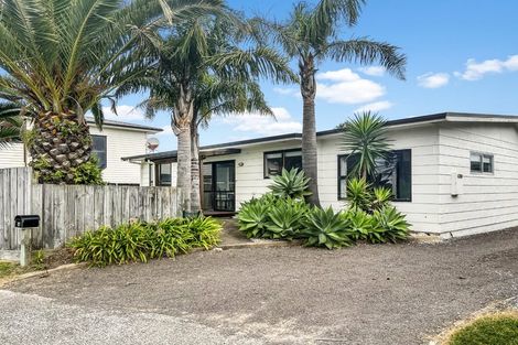 Photo of property in 4 Motiti Road, Papamoa Beach, Papamoa, 3118