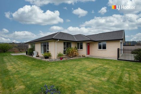 Photo of property in 8 Centre Street, Mosgiel, 9024