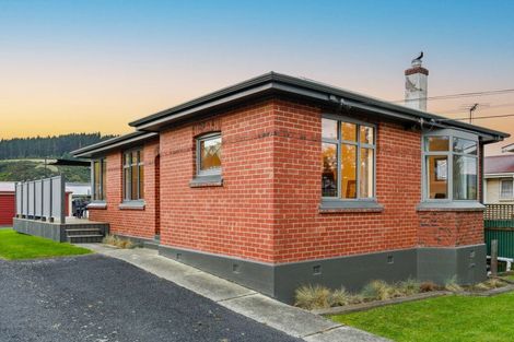 Photo of property in 16 Hall Road, Sawyers Bay, Port Chalmers, 9023