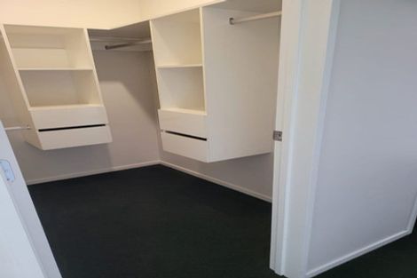 Photo of property in 4 Kirikiri Drive, Papakura, 2110