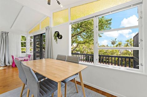 Photo of property in 31 Aplin Place, Birkdale, Auckland, 0626