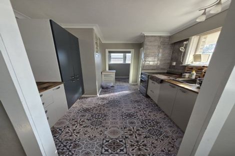 Photo of property in 52 Karaka Crescent, Levin, 5510
