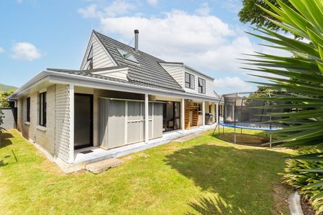 Photo of property in 42 Awanui Drive, Waikanae, 5036