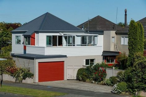 Photo of property in 95 Wikiriwhi Crescent, Awapuni, Palmerston North, 4412
