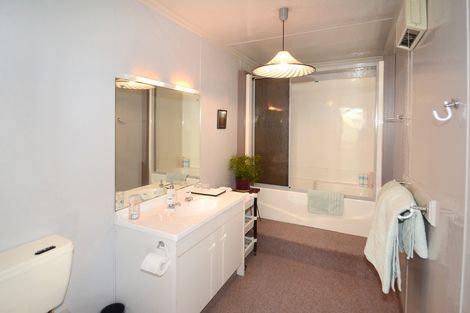 Photo of property in 177 Brockville Road, Brockville, Dunedin, 9011