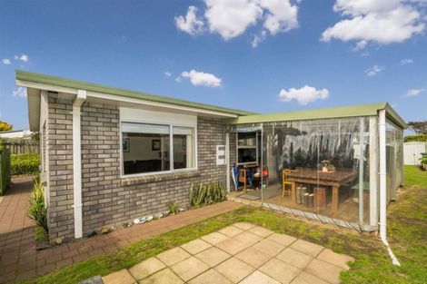 Photo of property in 6 Whitby Avenue, Whitianga, 3510