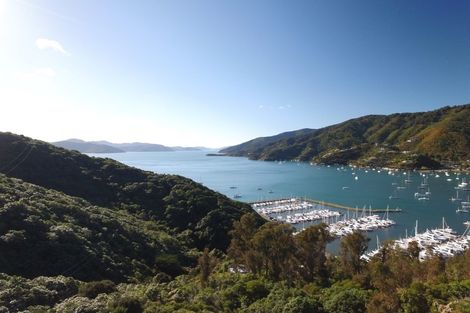 Photo of property in 43 Marina Drive, Waikawa, Picton, 7220