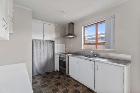 Photo of property in 1/41 Challen Close, Conifer Grove, Takanini, 2112