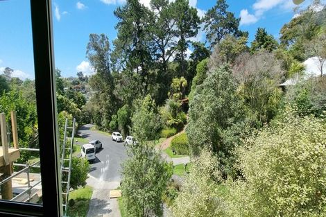 Photo of property in 9 Menear Lane, Hillcrest, Auckland, 0627