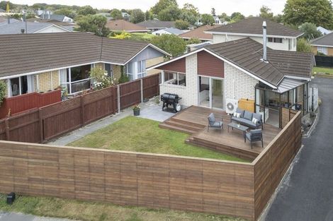 Photo of property in 15 Chilton Drive, Mairehau, Christchurch, 8052