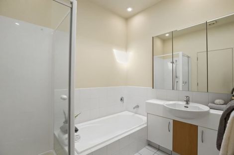 Photo of property in 10/8 Tobago Place, Sunnynook, Auckland, 0620