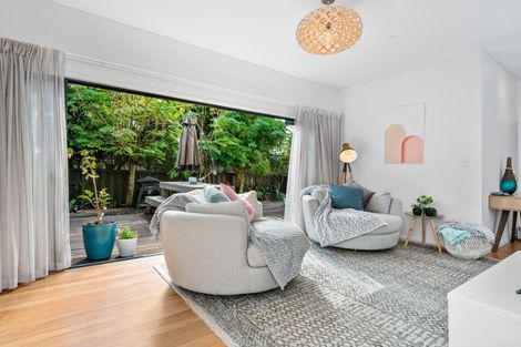 Photo of property in 28 Seaview Road, Otumoetai, Tauranga, 3110