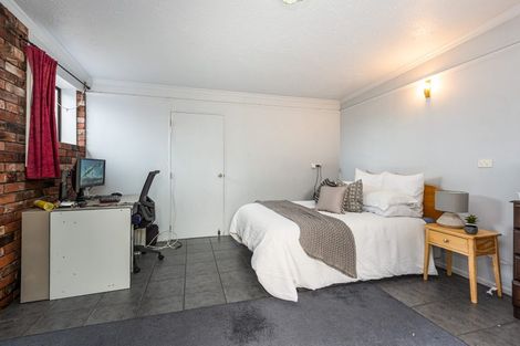 Photo of property in 327 Avonhead Road, Avonhead, Christchurch, 8042