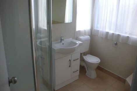 Photo of property in 285 Great North Road, Henderson, Auckland, 0612