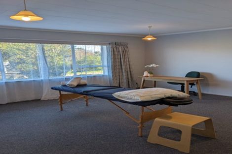 Photo of property in 28 Glen Road, Raumati South, Paraparaumu, 5032