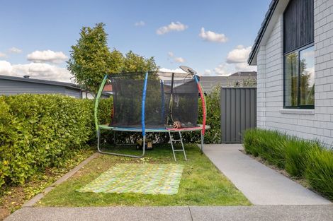 Photo of property in 14 Raynor Crescent, Pyes Pa, Tauranga, 3112