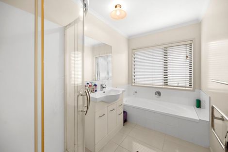 Photo of property in 2/6 Garrick Place, Beerescourt, Hamilton, 3200