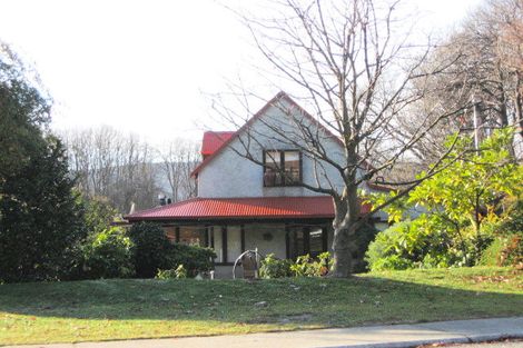 Photo of property in 2 Sargood Drive, Wanaka, 9305