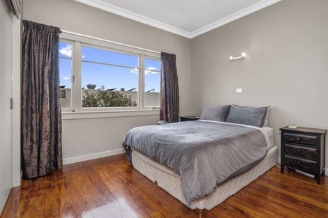 Photo of property in 37 Burrows Street, Tauranga South, Tauranga, 3112