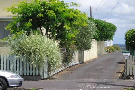 Photo of property in 500 Point Chevalier Road, Point Chevalier, Auckland, 1022