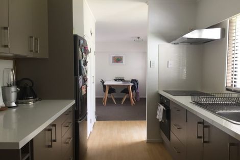 Photo of property in 3/59 Norwood Road, Bayswater, Auckland, 0622