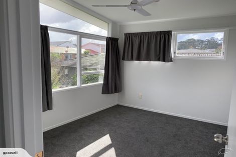 Photo of property in 5 Knightsbridge Drive, Forrest Hill, Auckland, 0620