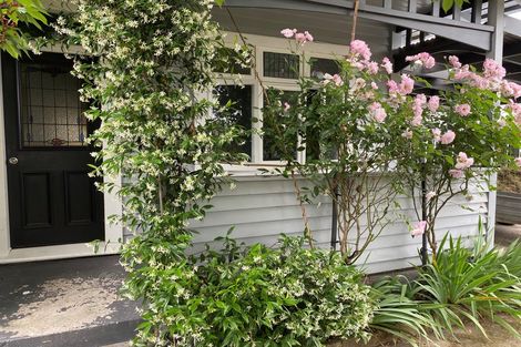 Photo of property in 6 Davy Street, Carterton, 5713