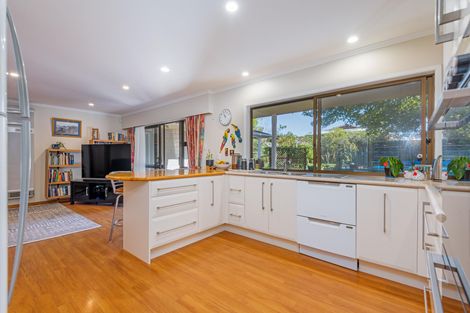 Photo of property in 43 Long Melford Road, Awapuni, Palmerston North, 4412