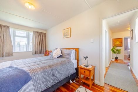 Photo of property in 700 Grove Road, Mayfair, Hastings, 4122