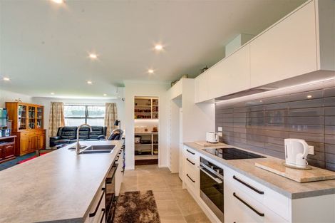 Photo of property in 52 Cross Street, Sefton, 7477