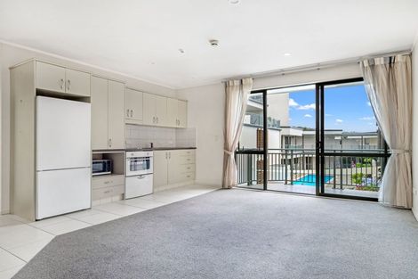 Photo of property in Beachpoint Apartments, 2/5 West End Road, Ohope, 3121