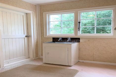 Photo of property in 28 Matipo Road, Mairangi Bay, Auckland, 0630