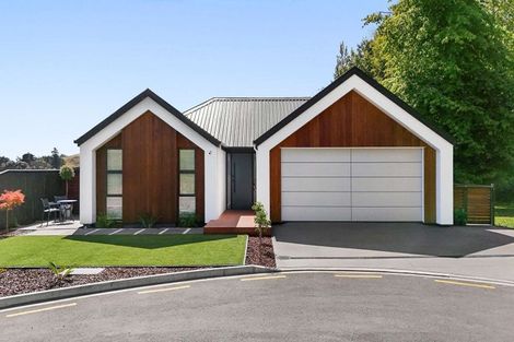 Photo of property in 13 Oakhill Lane, Richmond, 7020