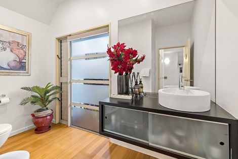 Photo of property in 5 Oakford Park Crescent, Greenhithe, Auckland, 0632