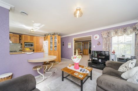 Photo of property in 22 Hanmer Place, Highbury, Palmerston North, 4412